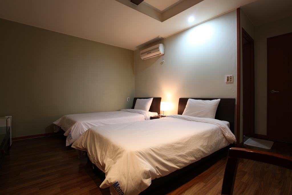 Monaco Hotel Jeju Quarto foto